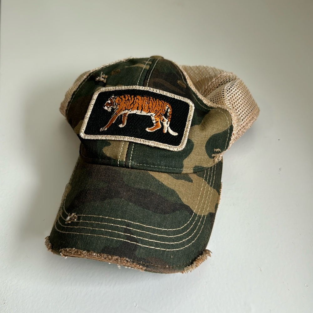 Judith March tiger hat